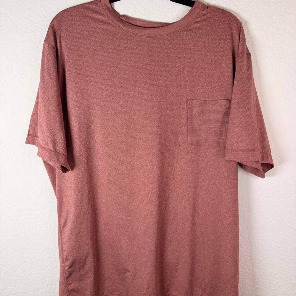Vuori mens xl short sleeve